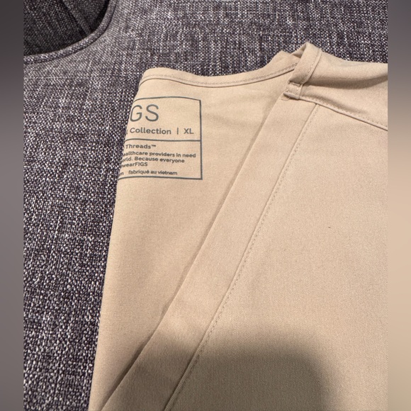 Figs Women's Tan scrub set - Picture 2 of 3